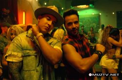 Luis Fonsi ft. Daddy Yankee - Despacito (Official Clip)